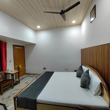Hotel Swarajya Palace Агра Екстер'єр фото