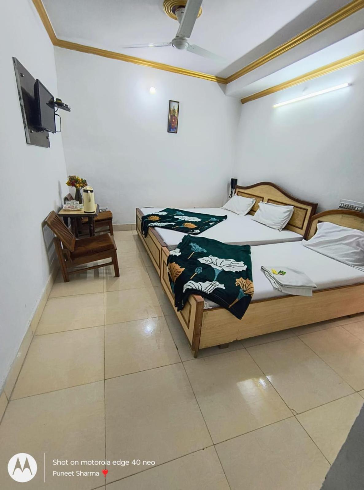 Hotel Swarajya Palace Агра Екстер'єр фото